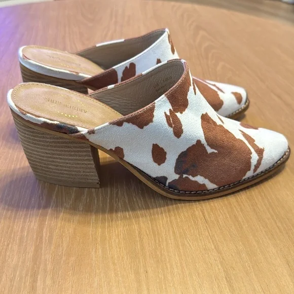 ARIDER GIRL Cow Print Mules Size 8 - Picture 2 of 11